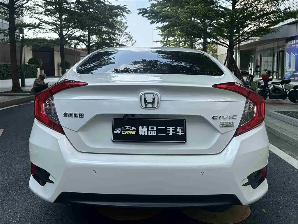 Honda Civic 2016 — фото 8