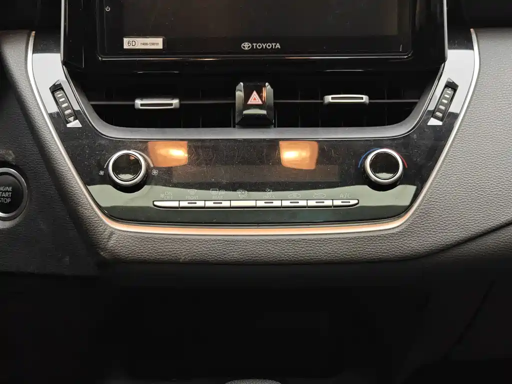 Toyota Corolla 2020 — фото 16