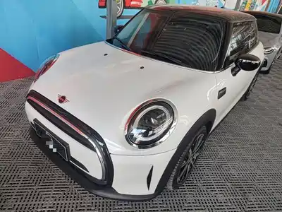 MINI MINI 2023