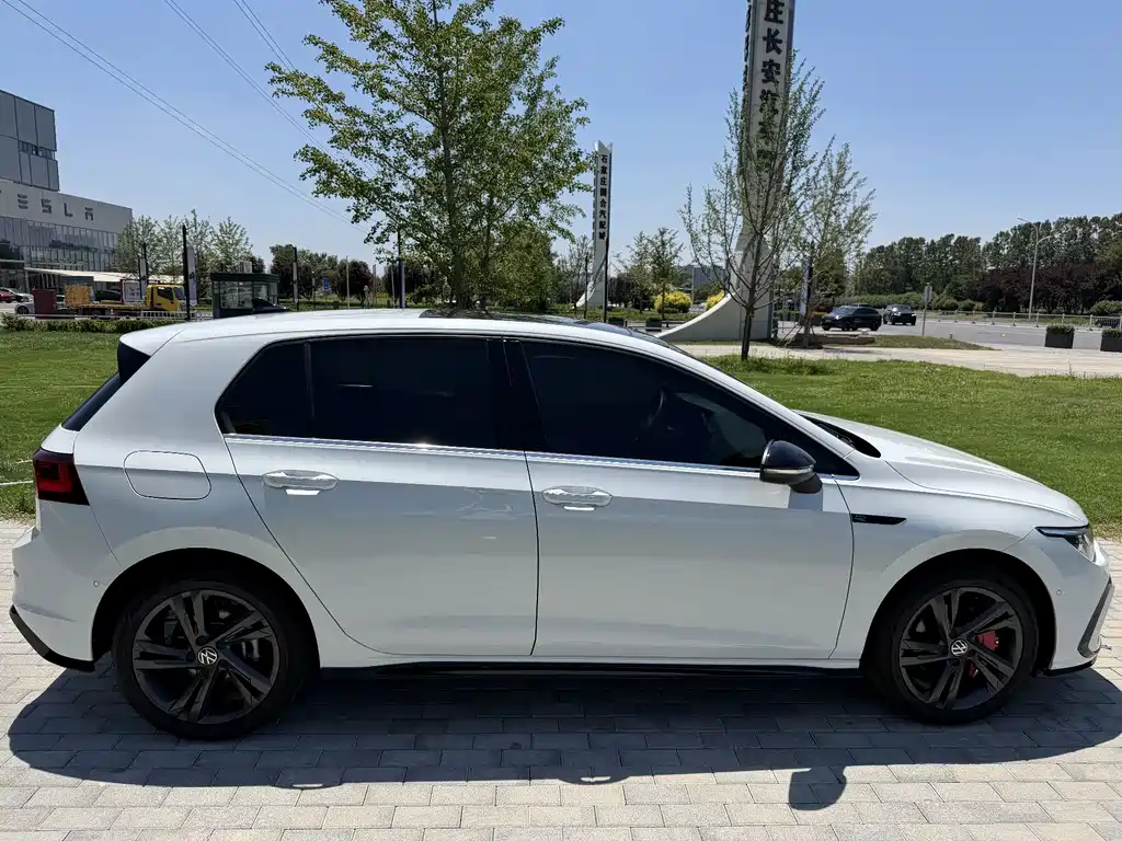 Volkswagen Golf 2023