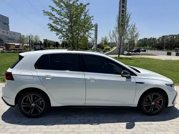 Volkswagen Golf 2023