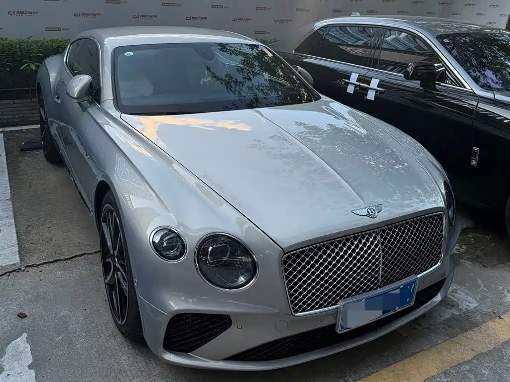 Bentley Continental 2021 — фото 11