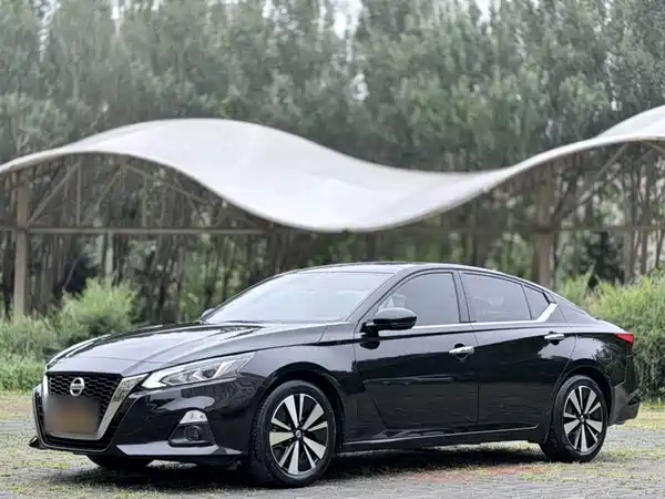 Nissan Teana 2022