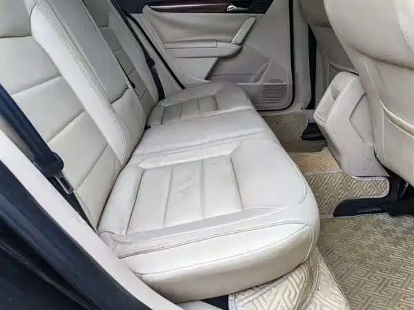 Volkswagen Lavida 2013