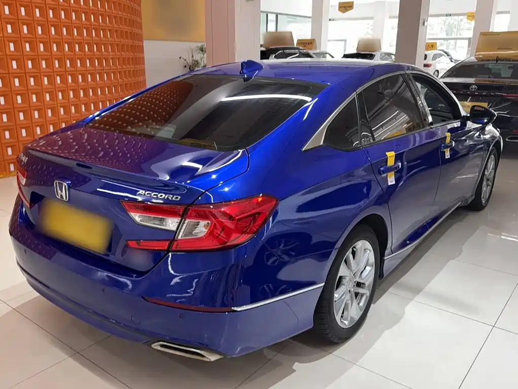 Honda Accord 2018 — фото 8