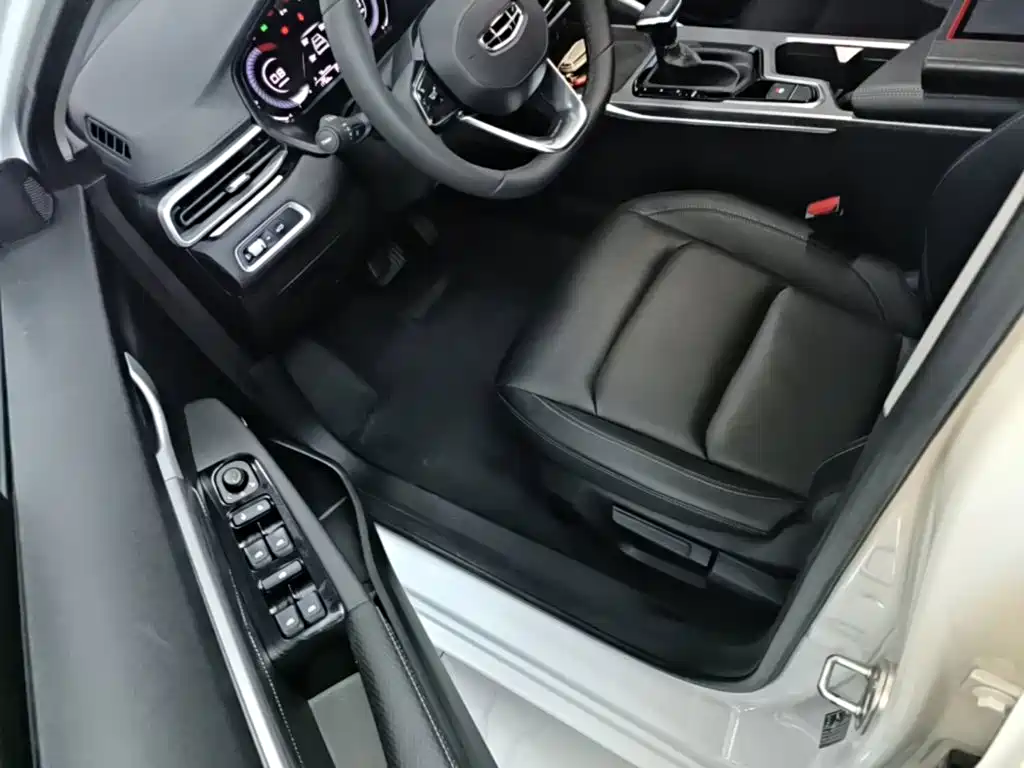 Geely Emgrand 2022 — фото 16