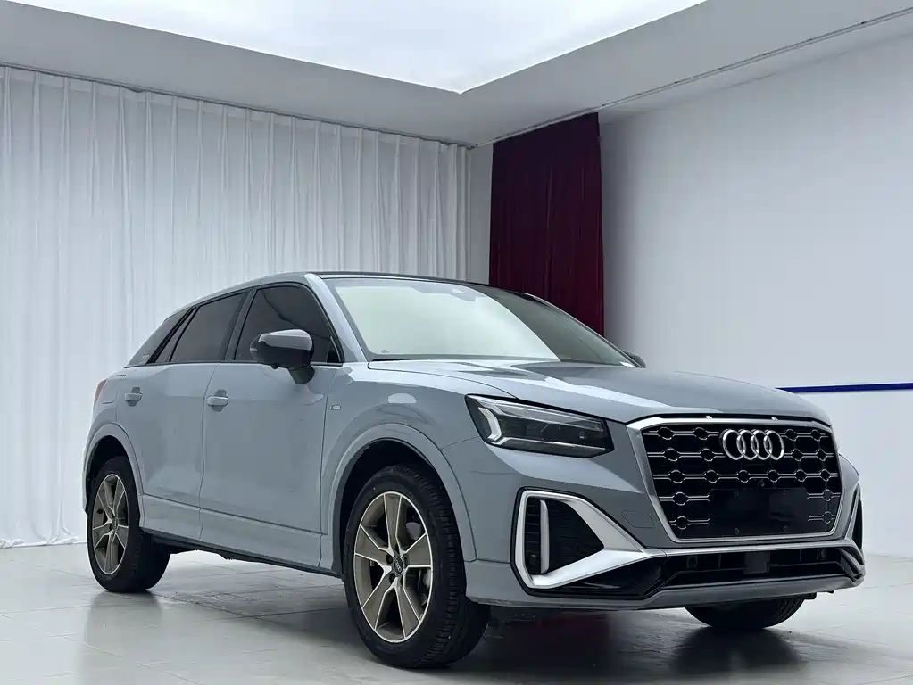 Audi Q2L 2022 — фото 3