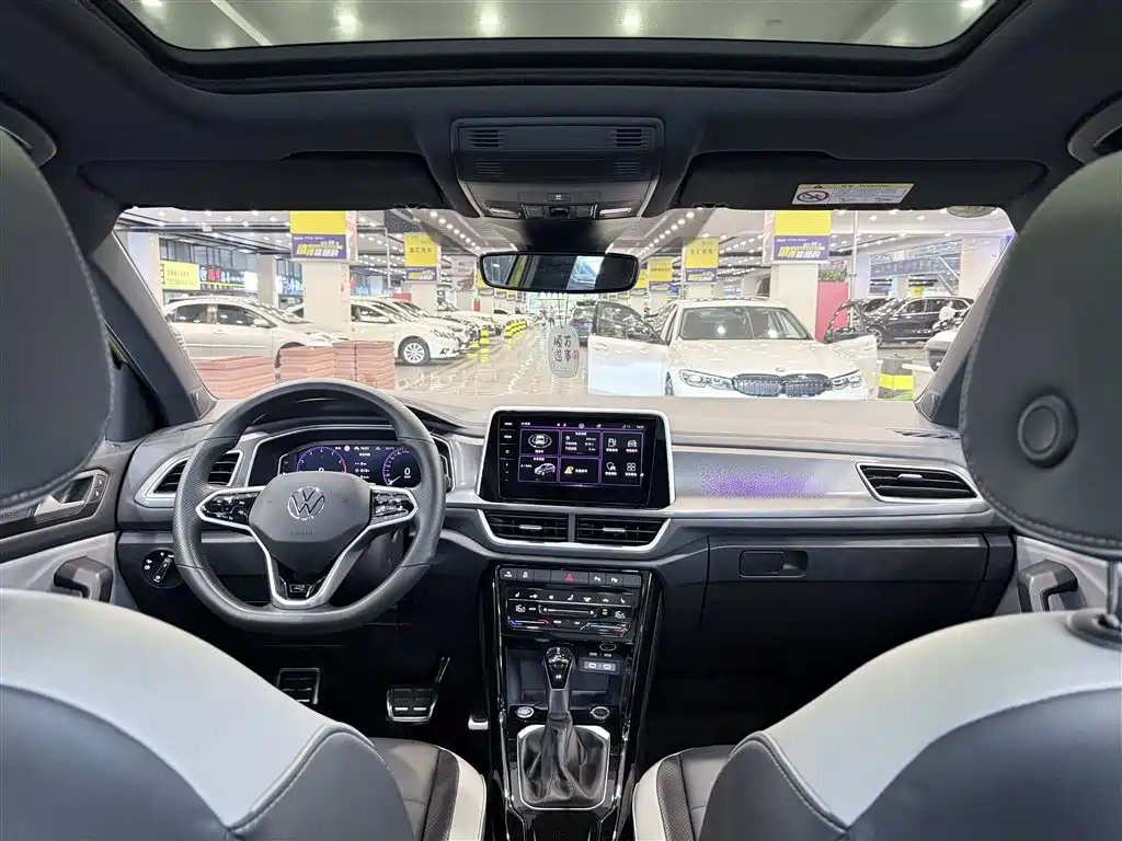 Volkswagen T-Roc 2023 — фото 18
