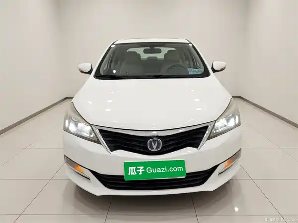 Changan Yuexiang V7 2015