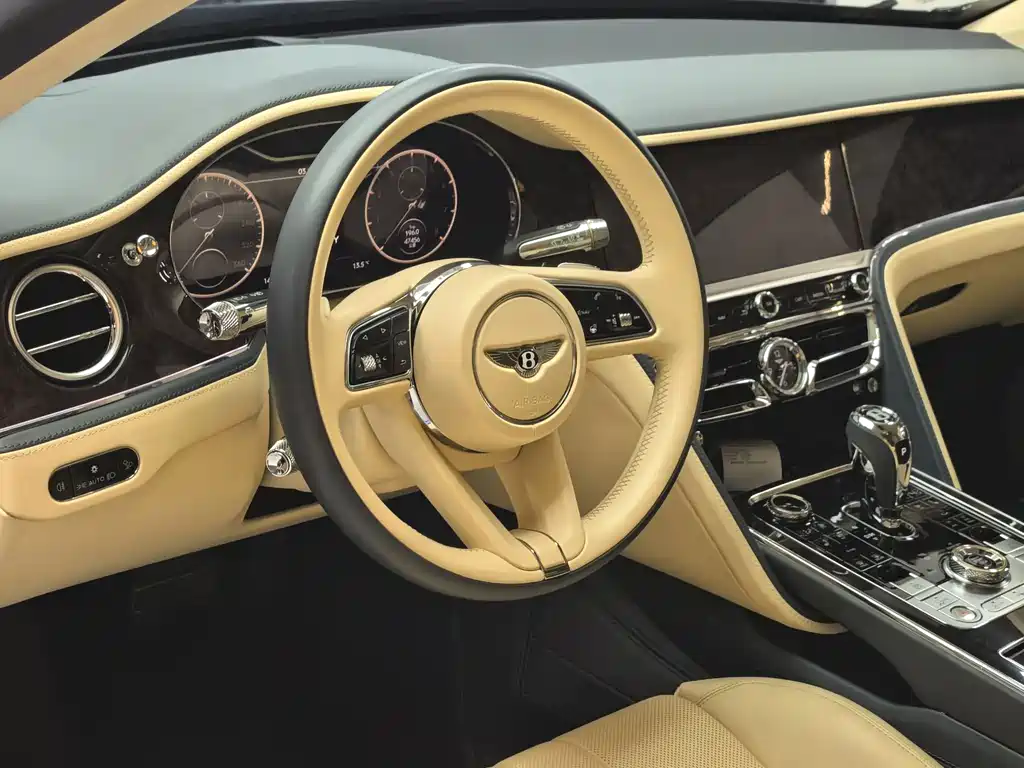 Bentley Flying Spur 2022 — фото 14
