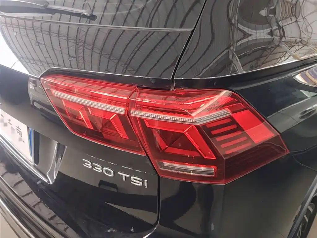 Volkswagen Tiguan L 2021 — фото 8