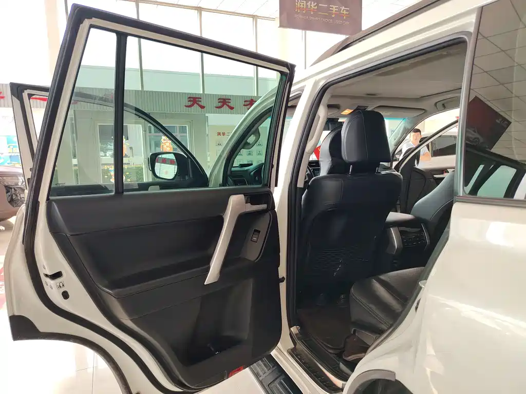 Toyota Prado 2018 — фото 6