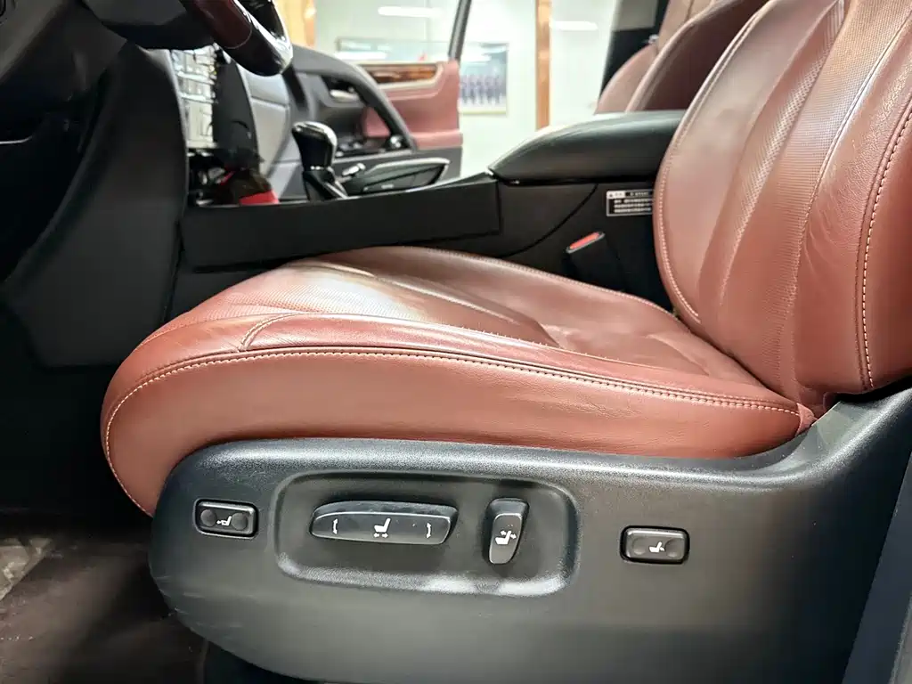 Lexus LX 2020 — фото 10