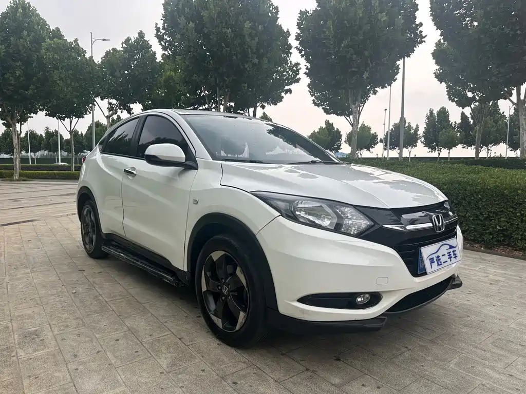 Honda Vezel 2016