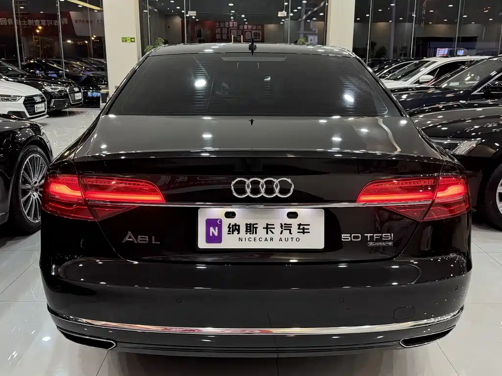 Audi A8 2015 — фото 5