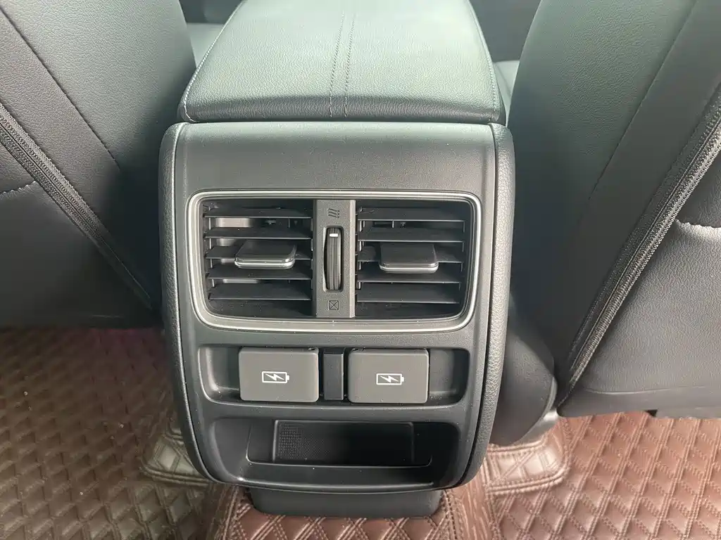 Honda Accord 2022 — фото 17