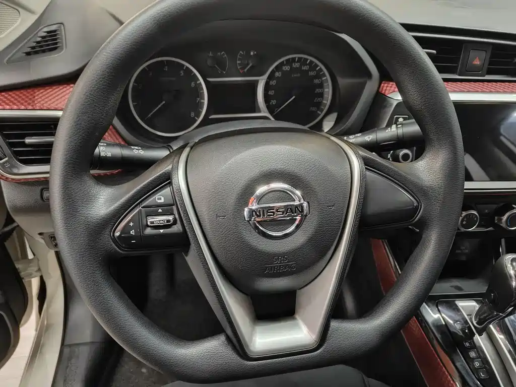Nissan Bluebird 2020 — фото 13