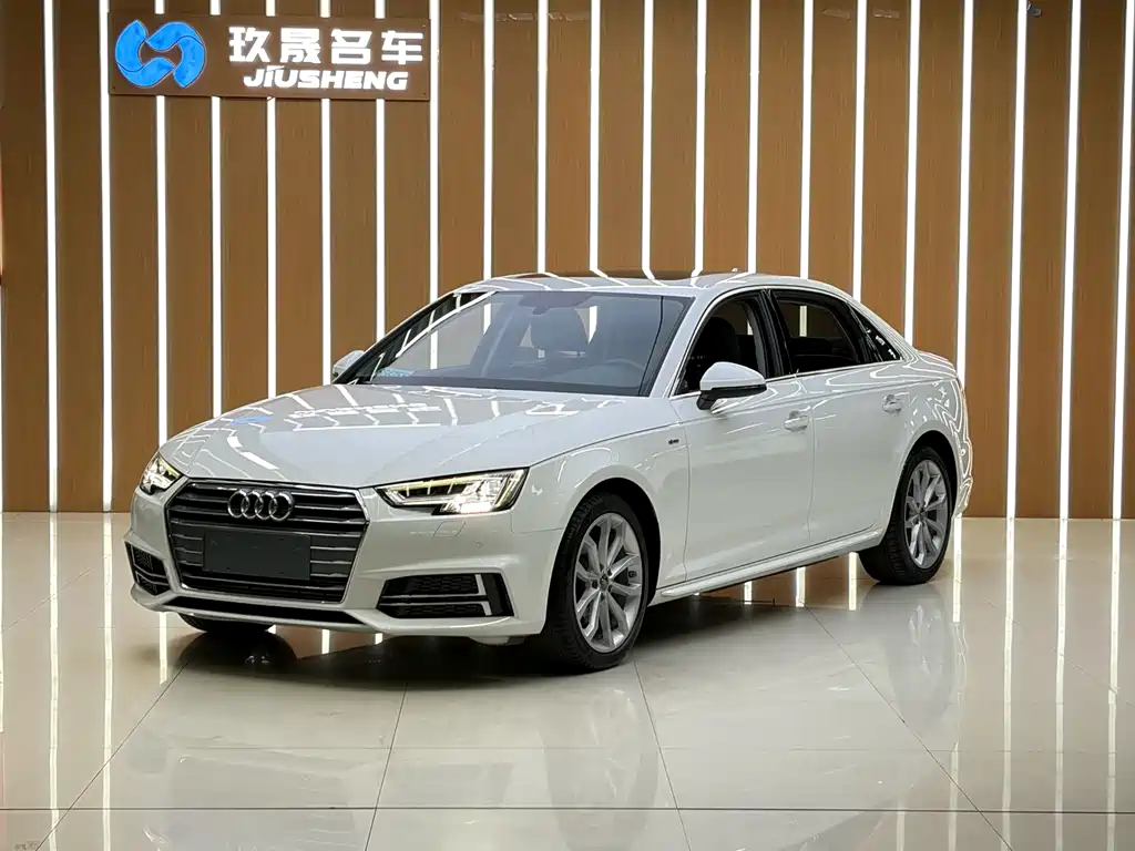 Audi A4L 2018 — фото 1