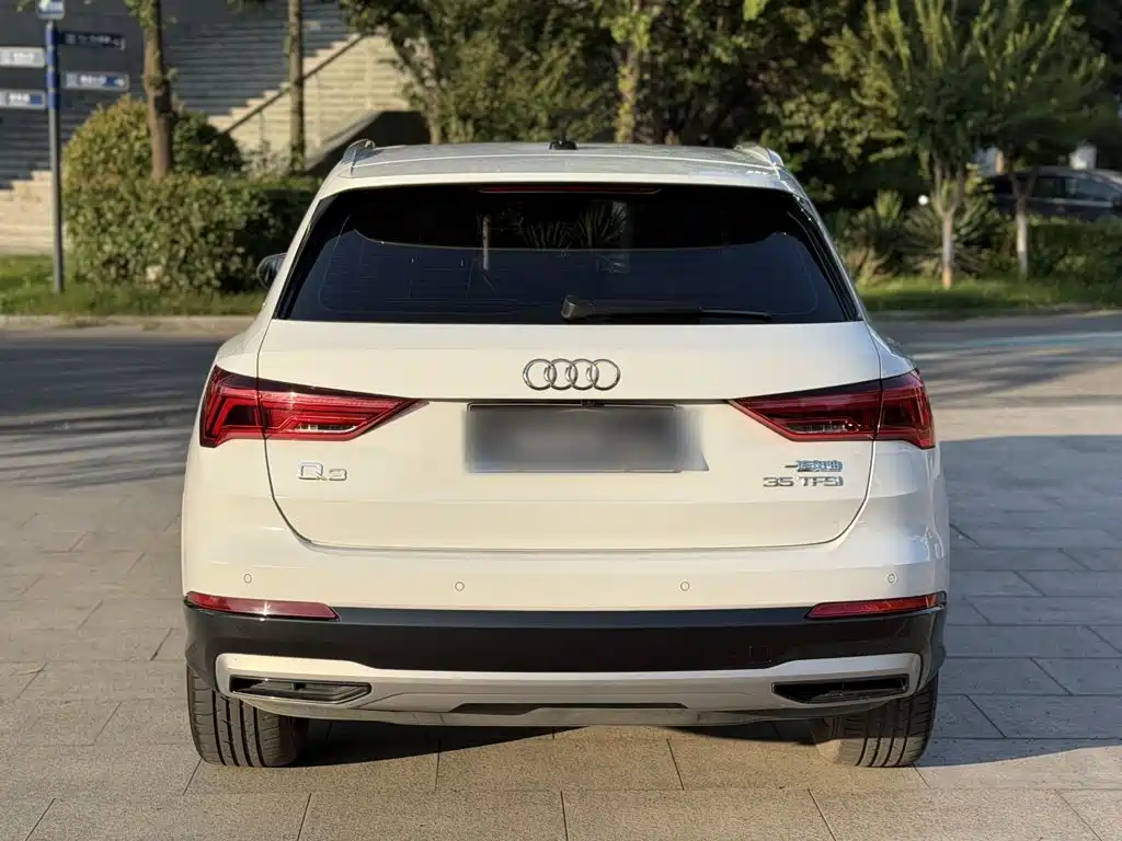 Audi Q3 2019 — фото 13