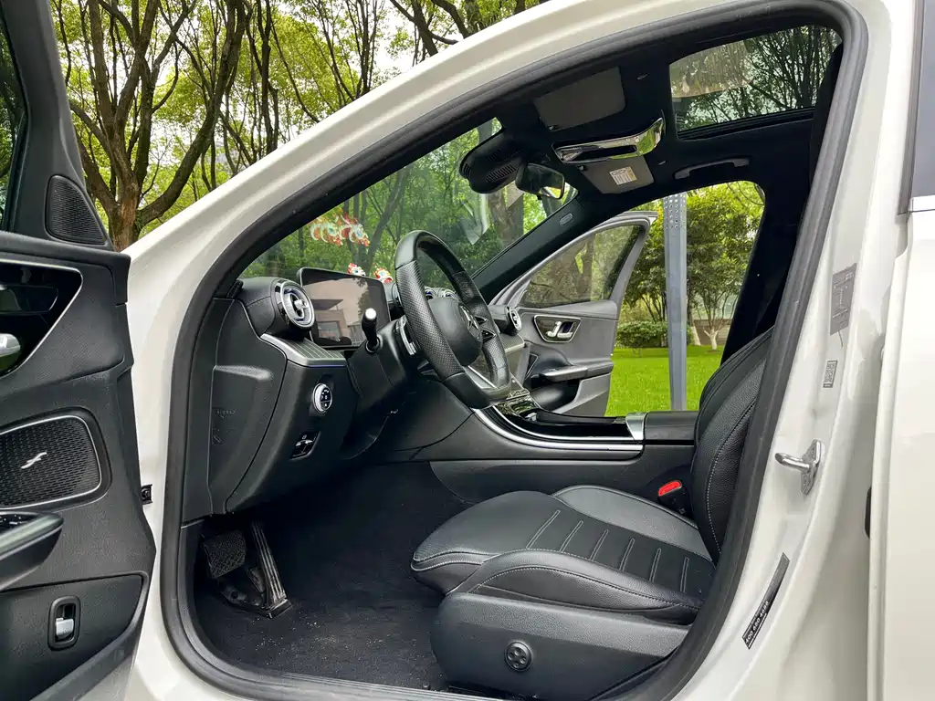 Mercedes-Benz C-Class 2022 — фото 4