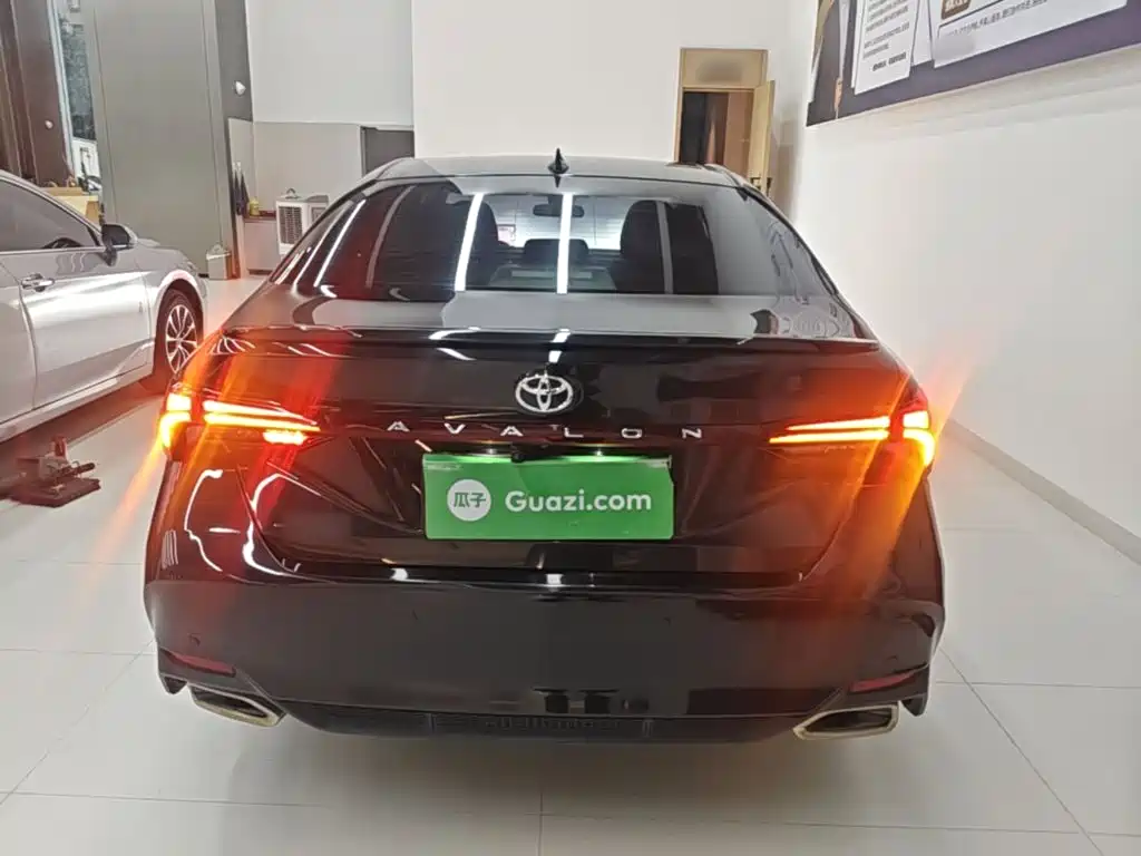 Toyota Avalon 2022