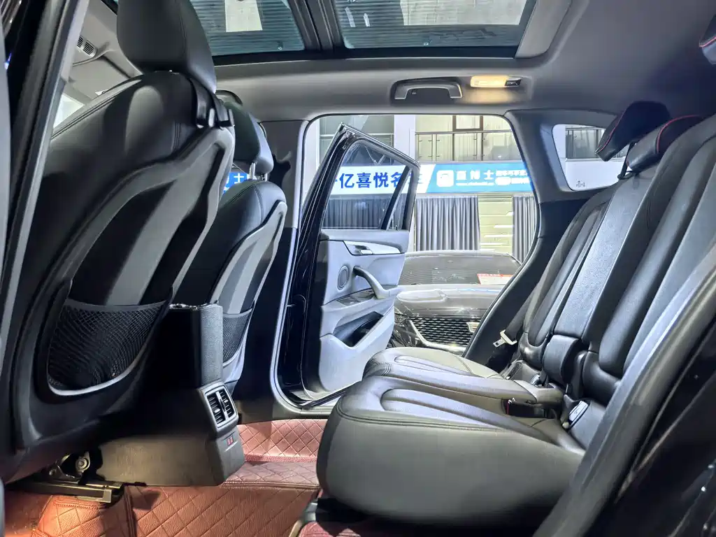BMW X1 2019 — фото 11