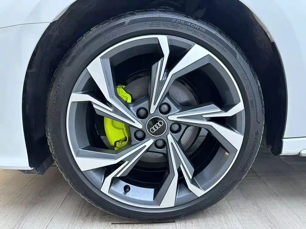 Audi A3 2023 — фото 15
