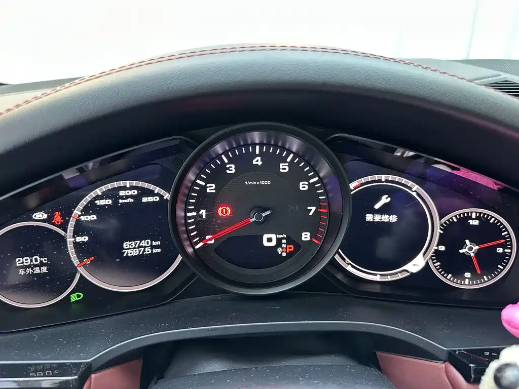 Porsche Cayenne 2020 — фото 14