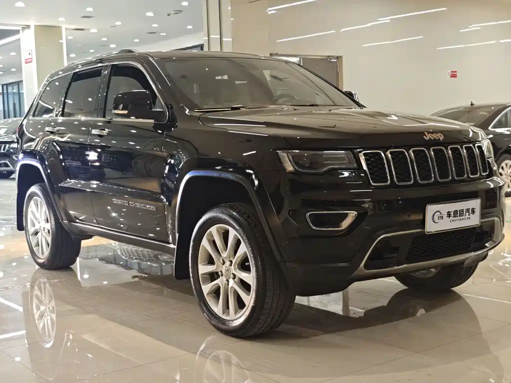 Jeep Grand Cherokee 2018 — фото 3
