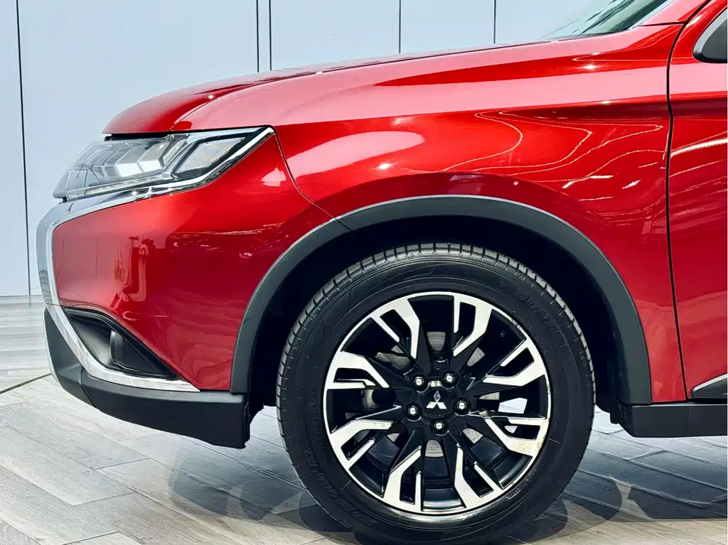 Mitsubishi Outlander 2020 — фото 28