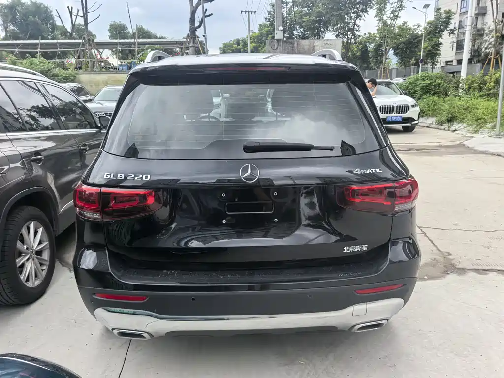 Mercedes-Benz GLB 2023 — фото 11