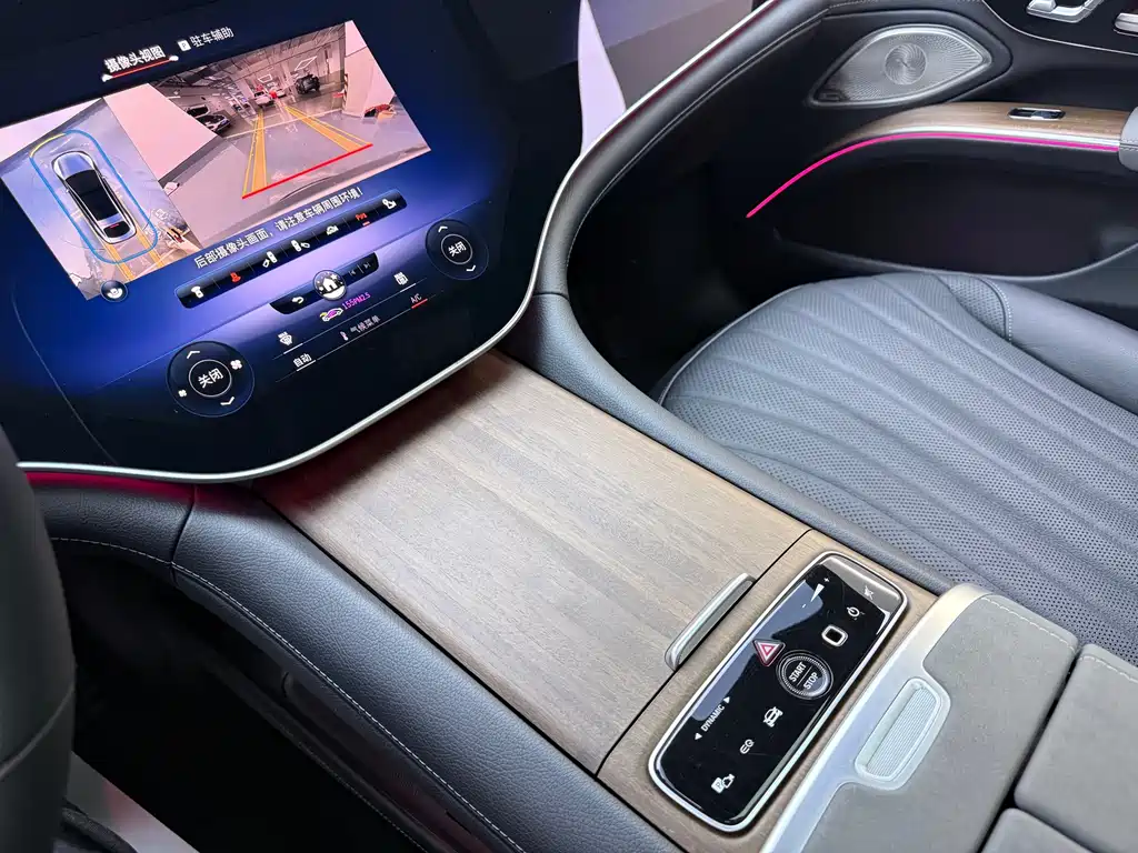 Mercedes-Benz EQS 2024 — фото 18