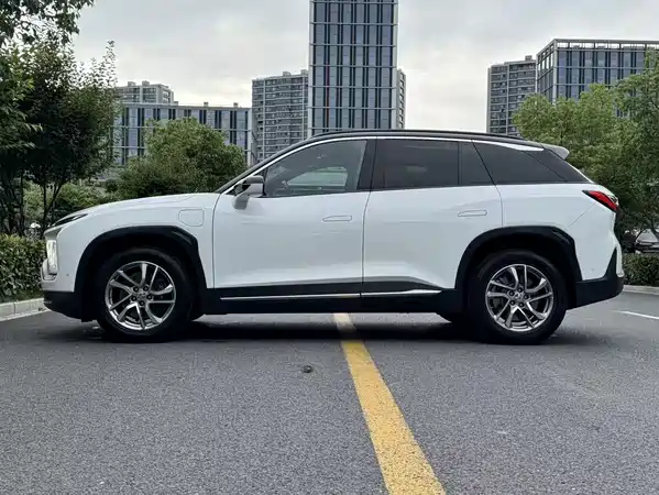 NIO ES6 2020