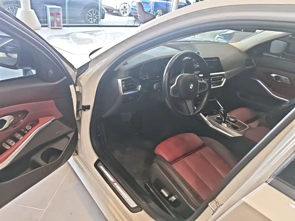 BMW 3 Series 2021 — фото 16