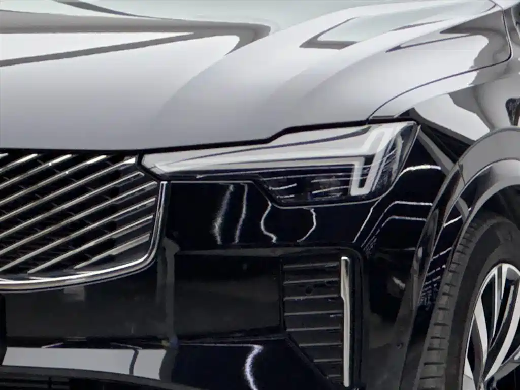 Volvo XC90 PHEV 2025 — фото 3