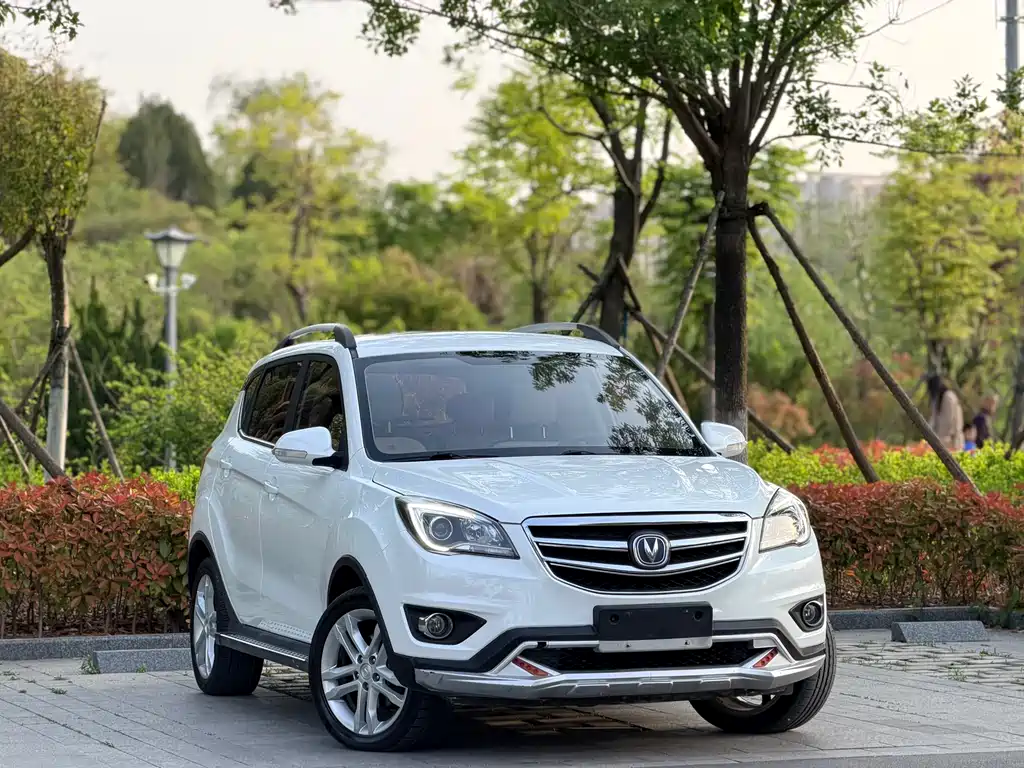 Changan CS35 2017 — фото 3