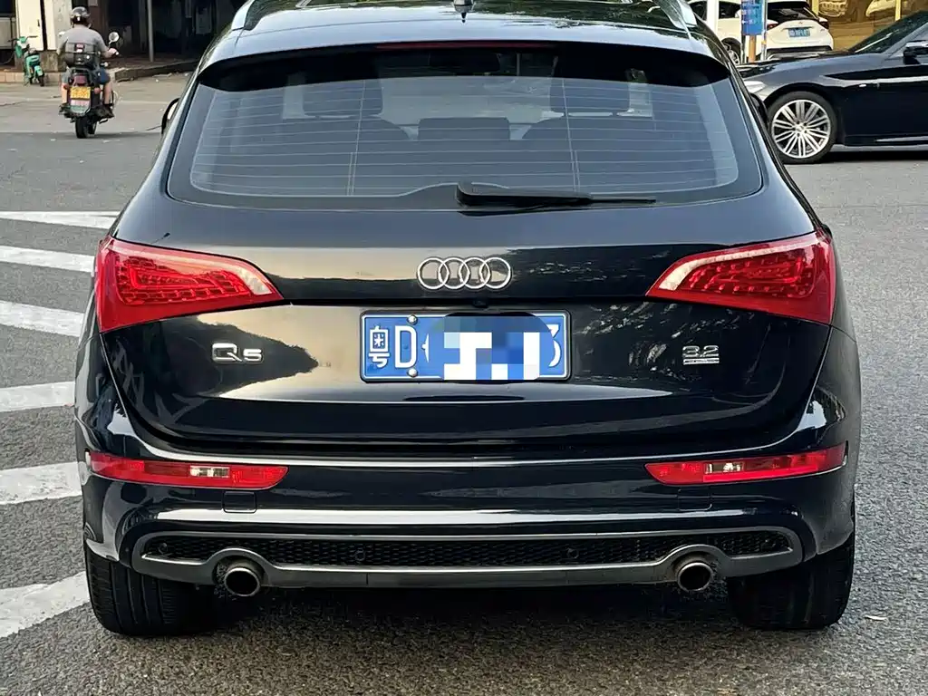 Audi Q5 2010 — фото 9