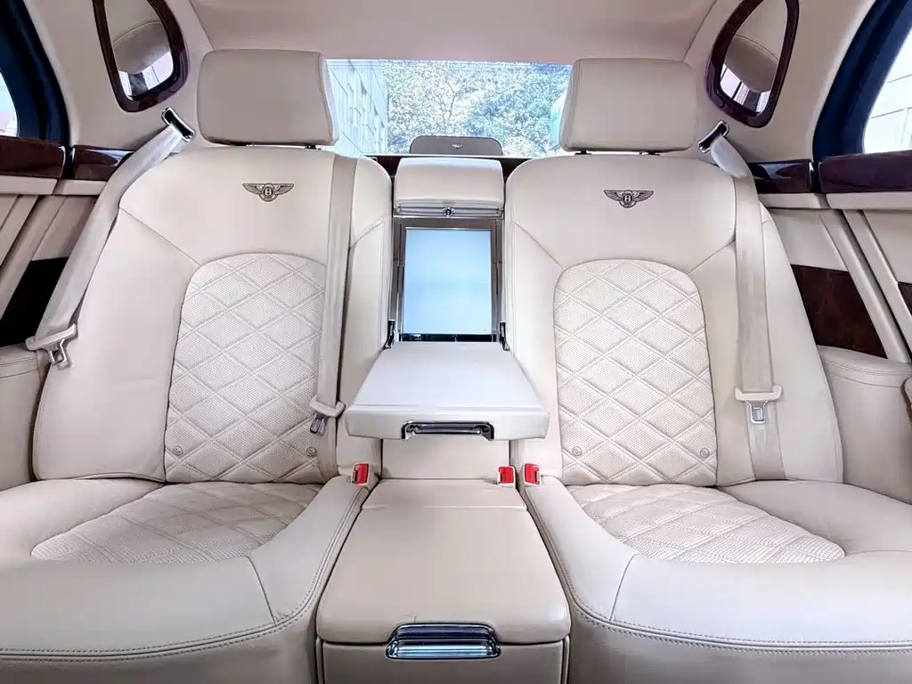 Bentley Mulsanne 2014 — фото 10