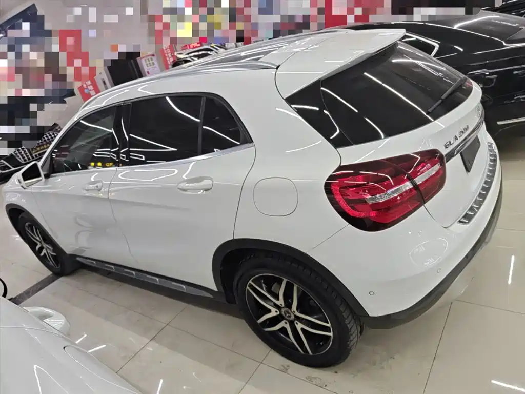 Mercedes-Benz GLA 2017 — фото 21