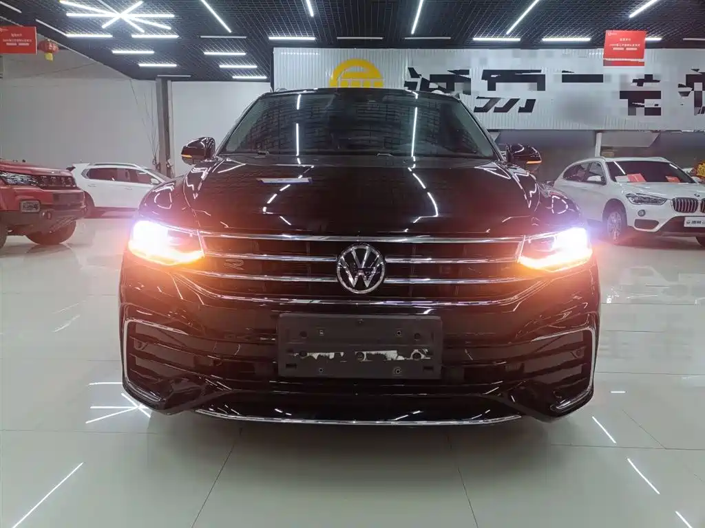 Volkswagen Tiguan L 2022 — фото 3