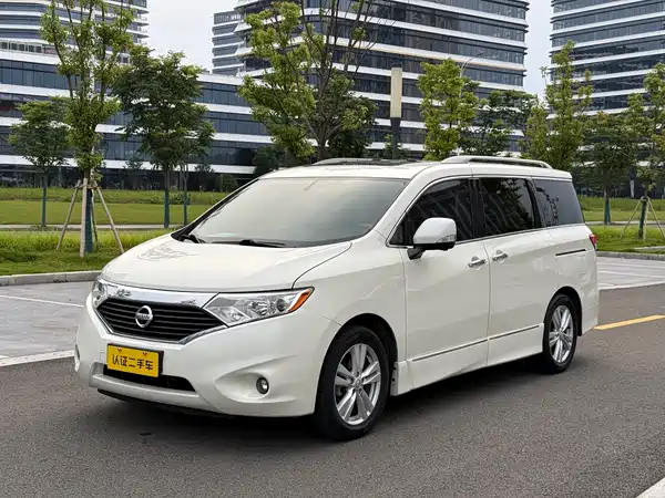 Nissan Quest 2015