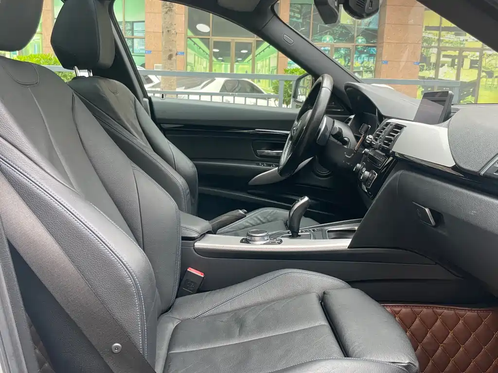 BMW 3 Series GT 2018 — фото 17