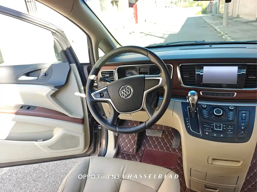 Buick GL8 2015 — фото 12
