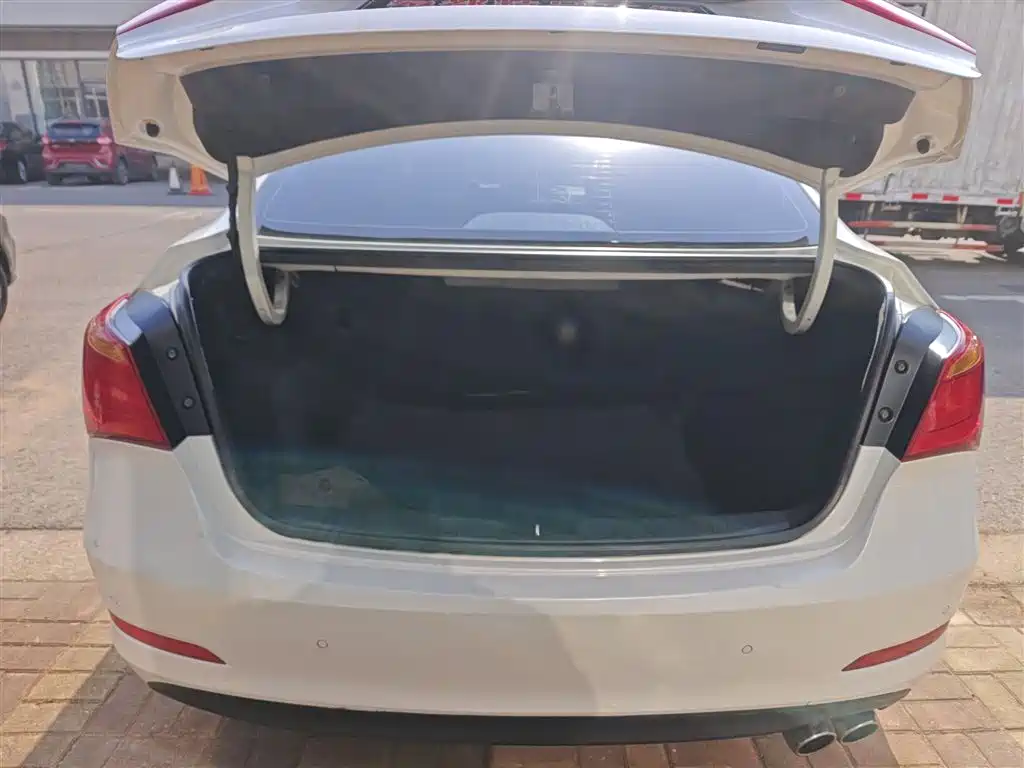 Hyundai Mistra 2015 — фото 18