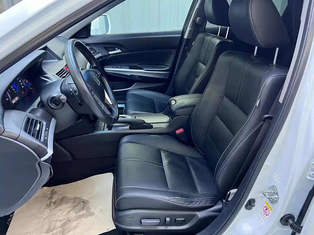Honda Crosstour 2013 — фото 11
