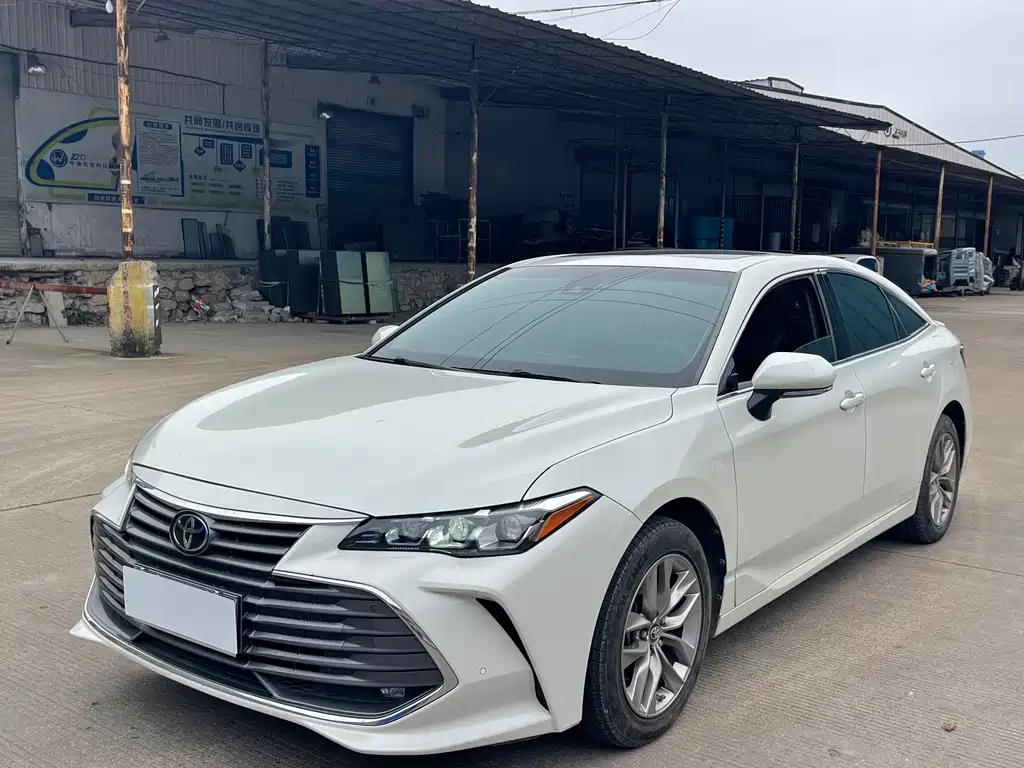 Toyota Avalon 2020 — фото 1
