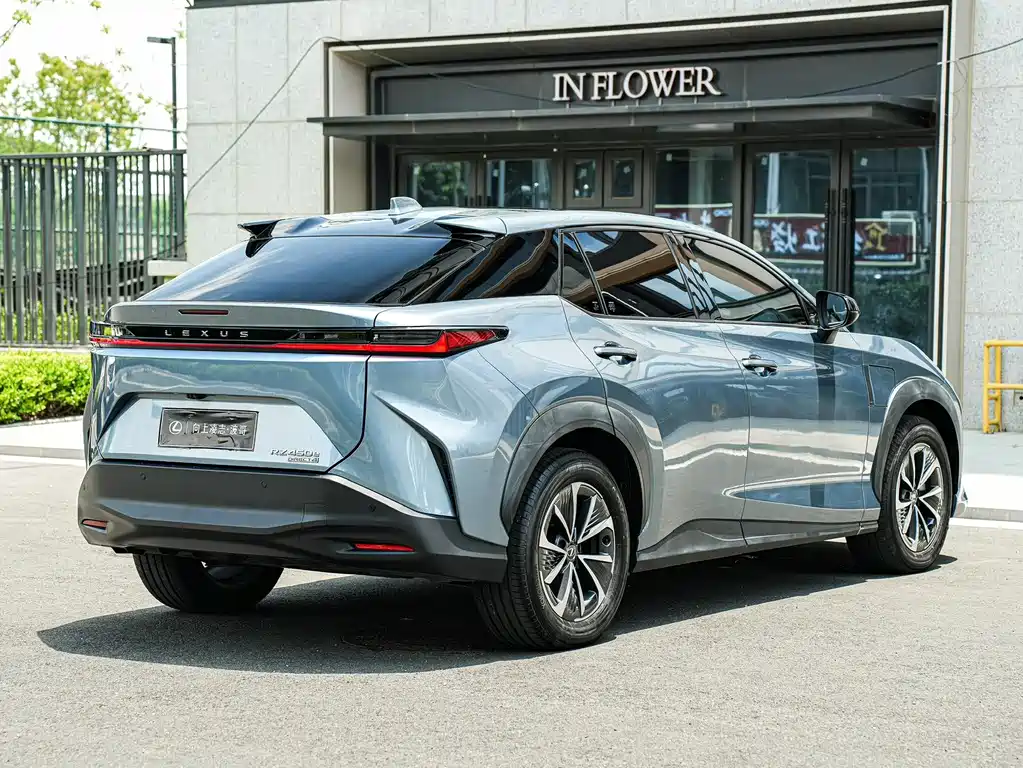 Lexus RZ 2023 — фото 4