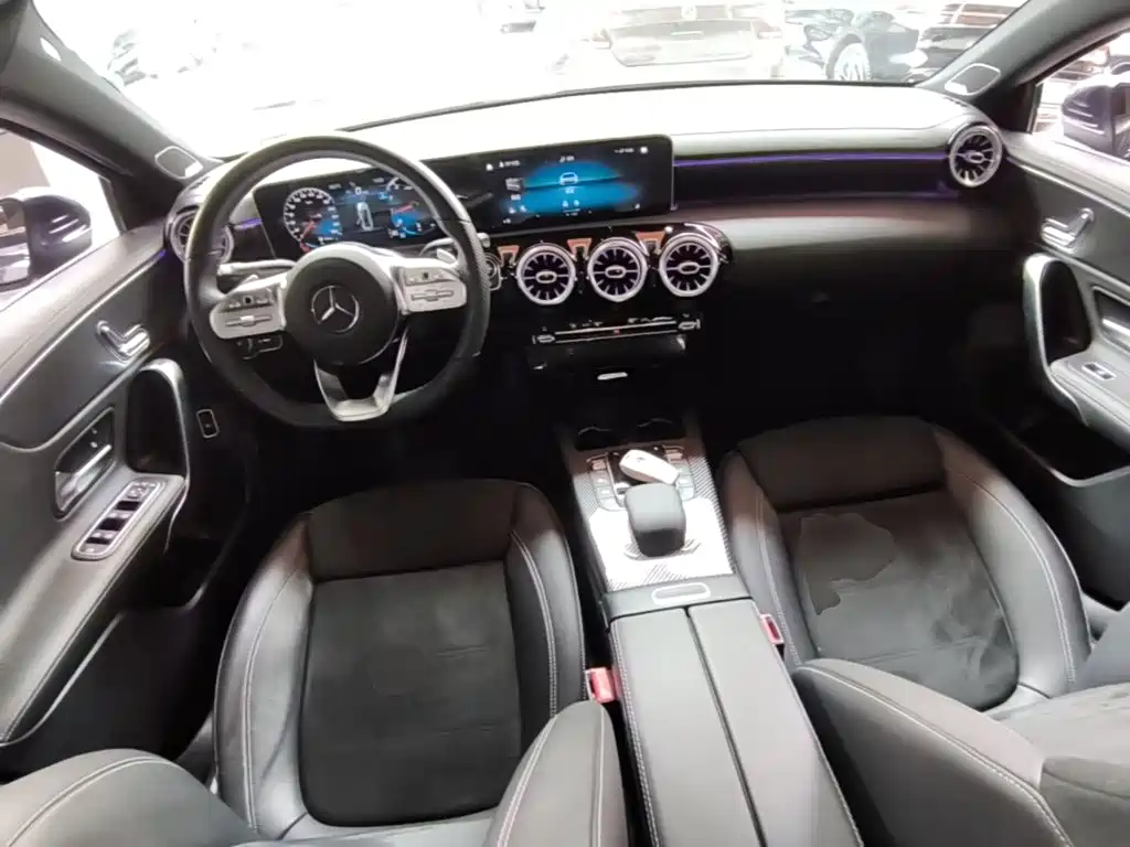 Mercedes-Benz A-Class 2020 — фото 10