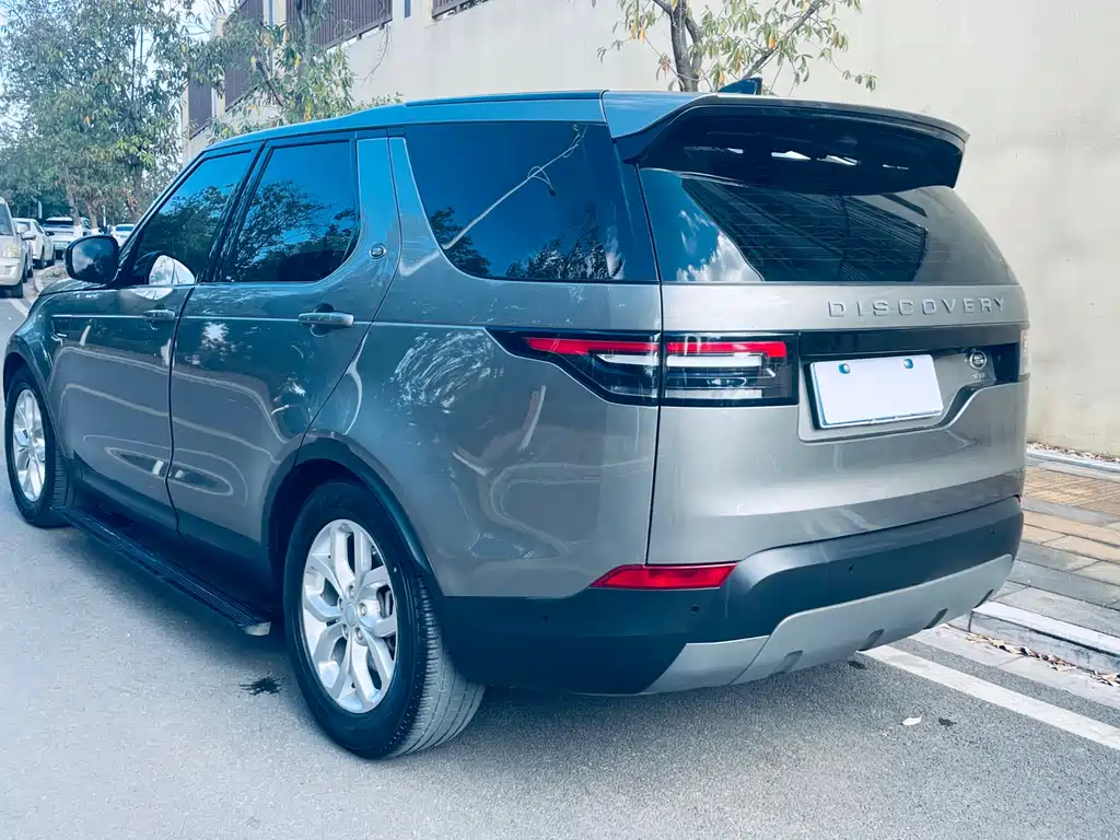 Land Rover Discovery 2020 — фото 8