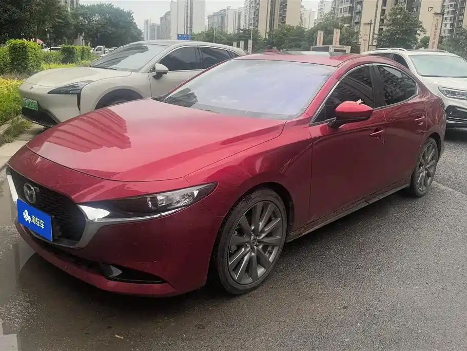Mazda 3 Axela 2020 — фото 1
